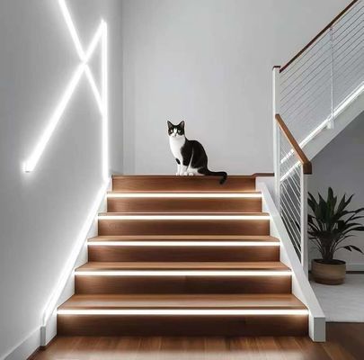 16.5FT / 5 เมตร ซิลิโคนไร้คราบ LED ระบบช่องหล่อยืดหยุ่นที่ซึมลงด้วยท่อสีขาวสีนม Cover Track กว้างสําหรับ 12 มม กันน้ํา LED Strip Light