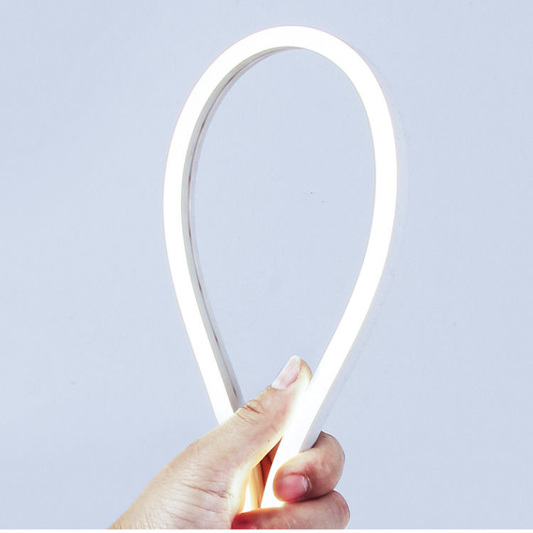 1000lm DC 12V IP55 สีซิลิโคน Led Strip Light สําหรับการตกแต่งภายในและภายนอก